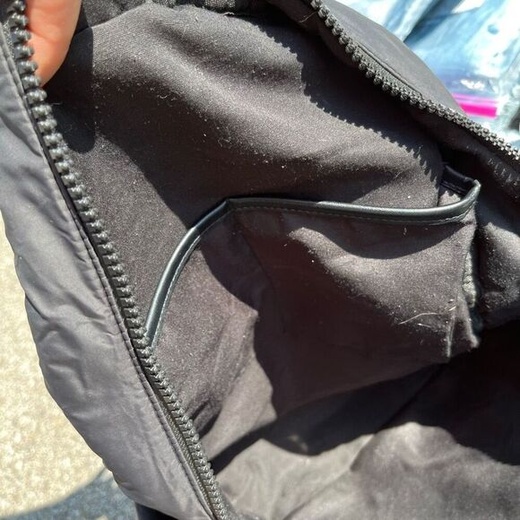 Shonda Roberts Squared Rainbow Strap Puffer Backpack Black - Picture 6 of 8